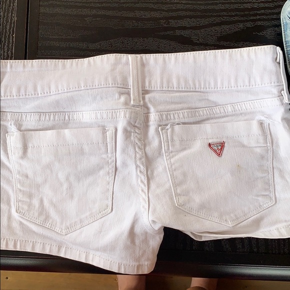 Guess shorts - Picture 2 of 3
